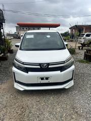 Toyota Voxy Hybrid V 2WD 7-Seater 2014 White for sale