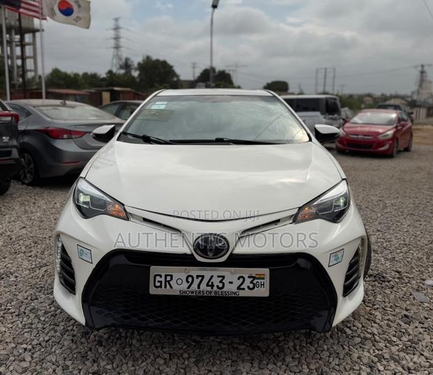 Toyota Corolla S 4dr Sedan (1.8L 4cyl CVT) 2014 White