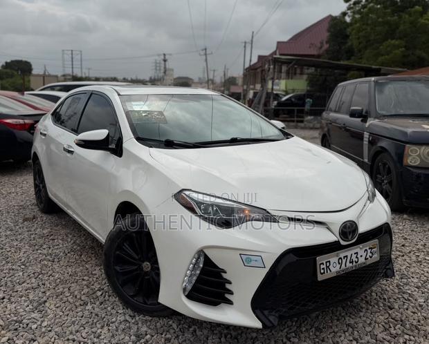 Toyota Corolla S 4dr Sedan (1.8L 4cyl CVT) 2014 White