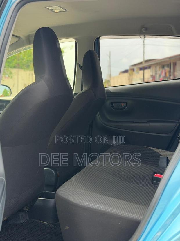 Toyota Vitz 2015 Blue