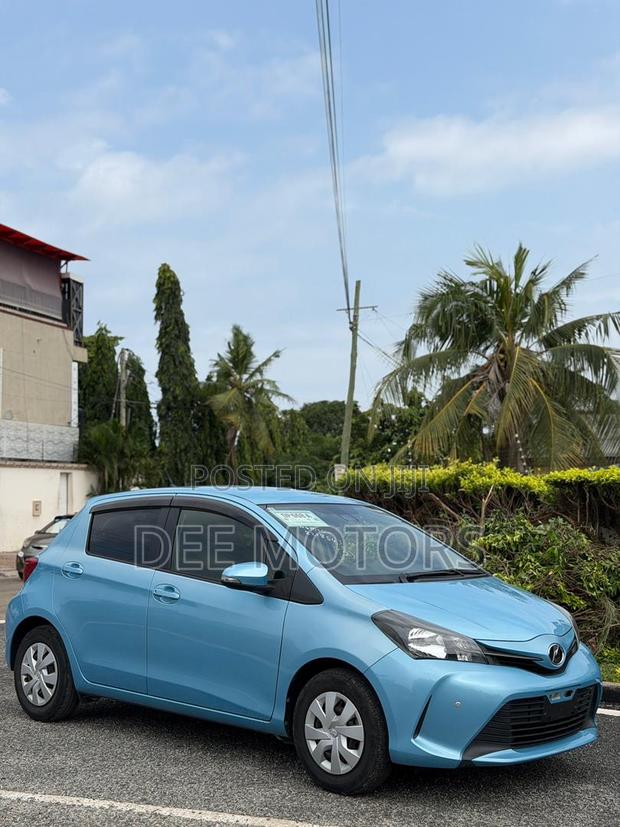 Toyota Vitz 2015 Blue