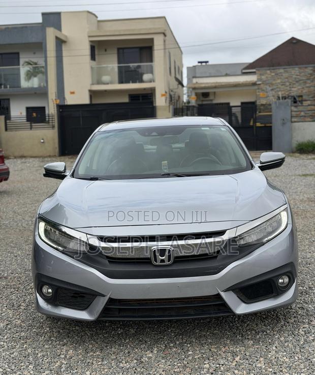 Honda CR-V Touring 4dr SUV (1.5L 4cyl CVT) 2017