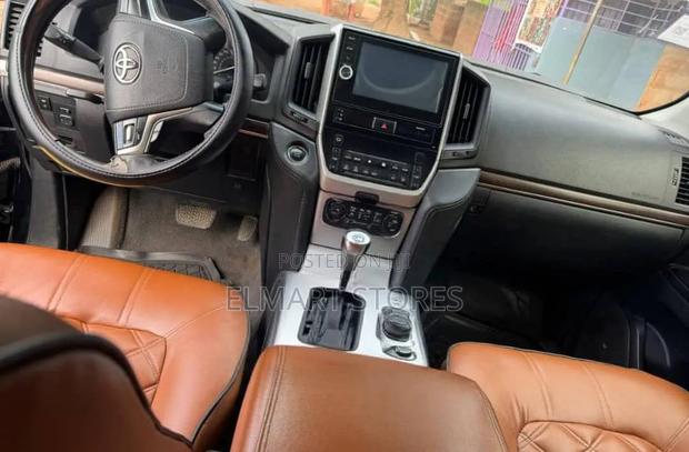 Toyota Land Cruiser 2017 Black