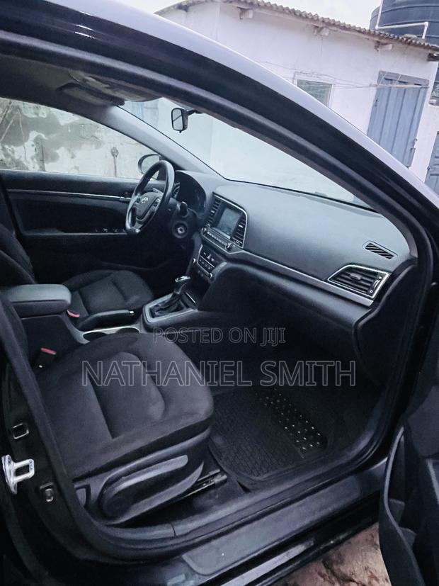 Hyundai Elantra ECO Sedan FWD (1.4L 4cyl 7A) 2017 Black