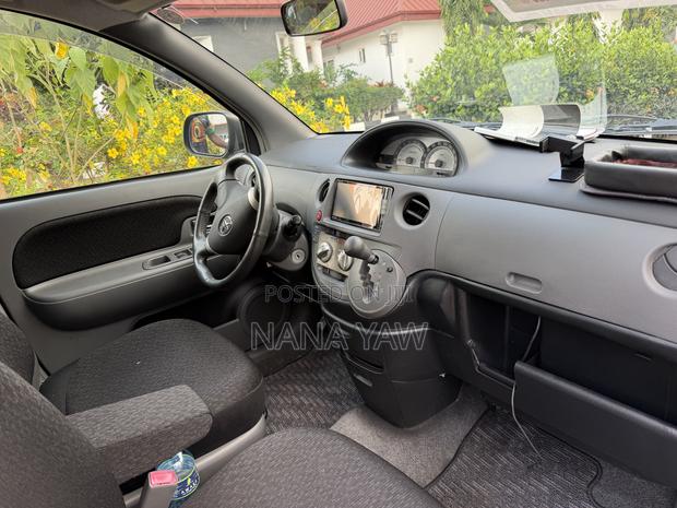 Toyota Sienta 2011 Matt Black