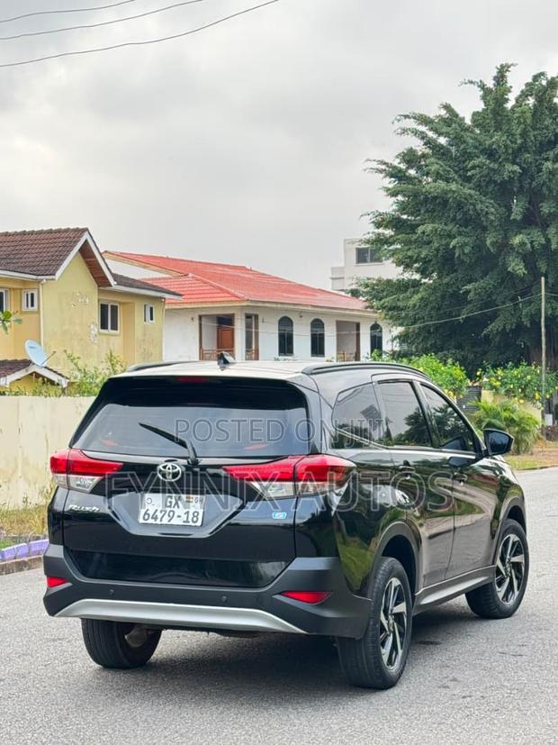 Toyota Rush 1.5 AWD 2018 Black