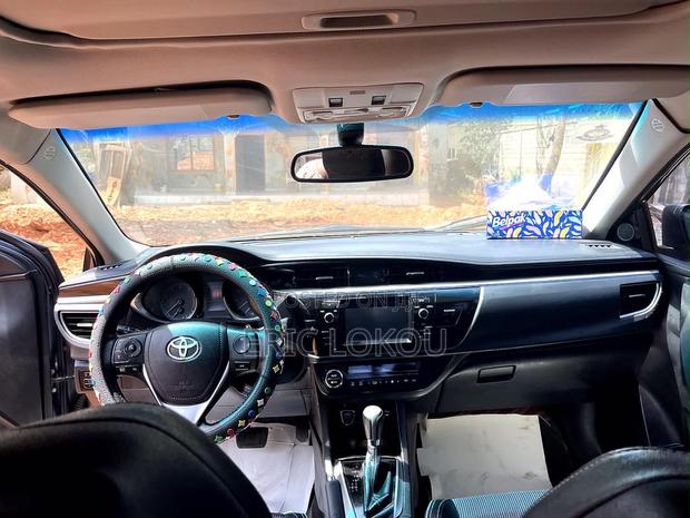 Toyota Corolla 2016 Black