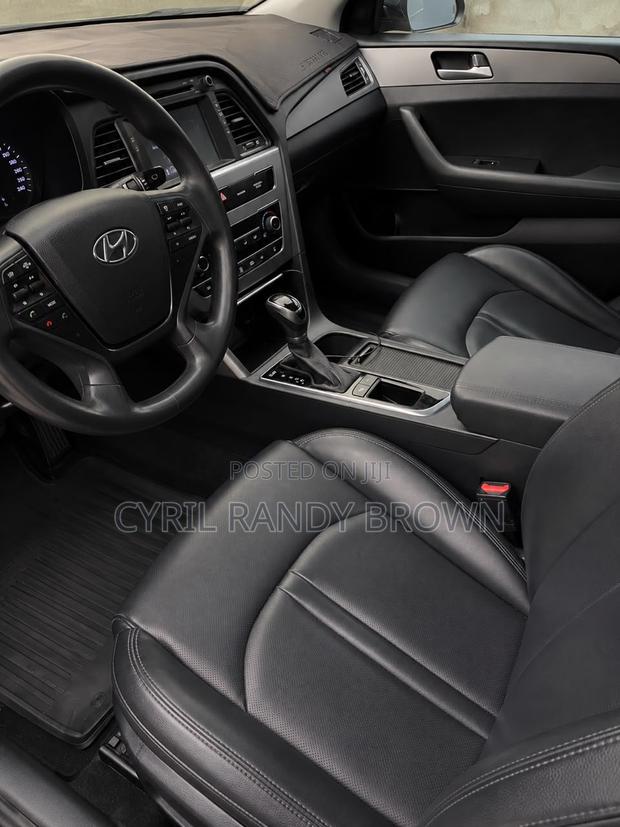 Hyundai Sonata Sport 2.0T Sedan FWD (2.0L 4cyl 6A) 2017 Black