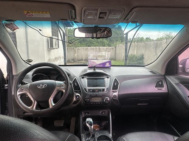 Hyundai Tucson Limited AWD 2011 Gray