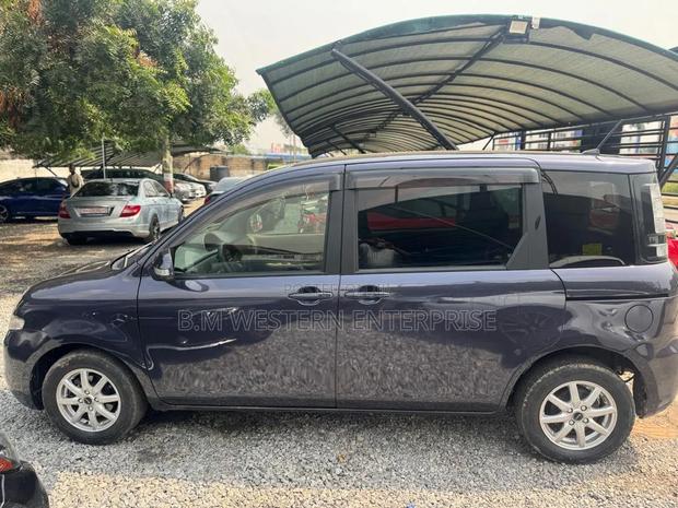 Toyota Sienta 2013 Matt Black