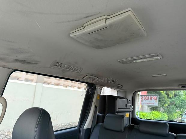Toyota Voxy X L Edition 4WD 8-Seater 2013 Black