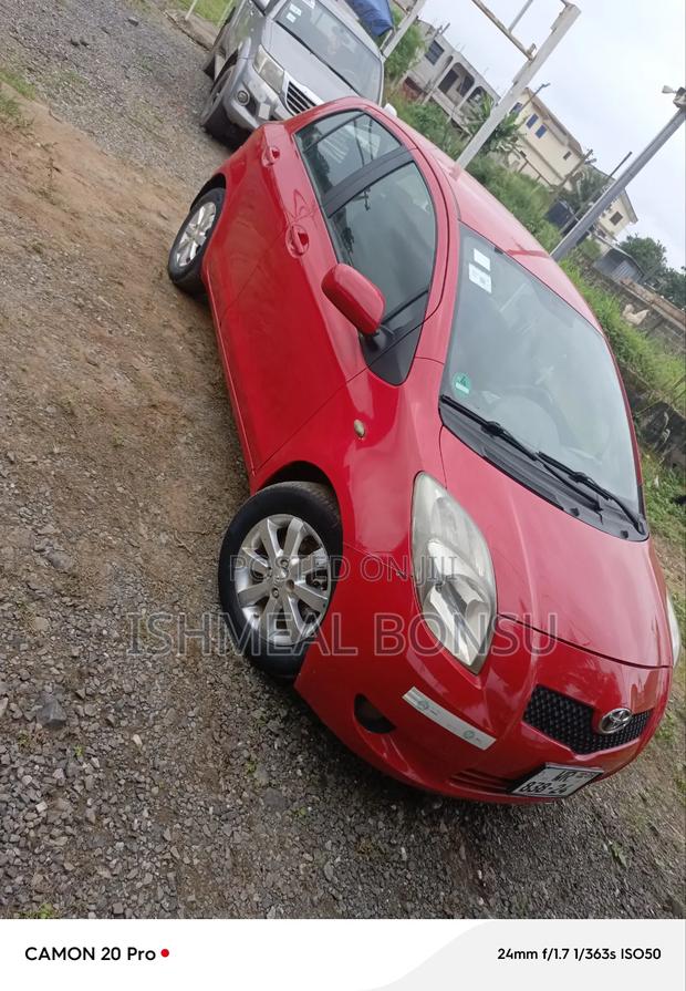Toyota Yaris 2010 Red