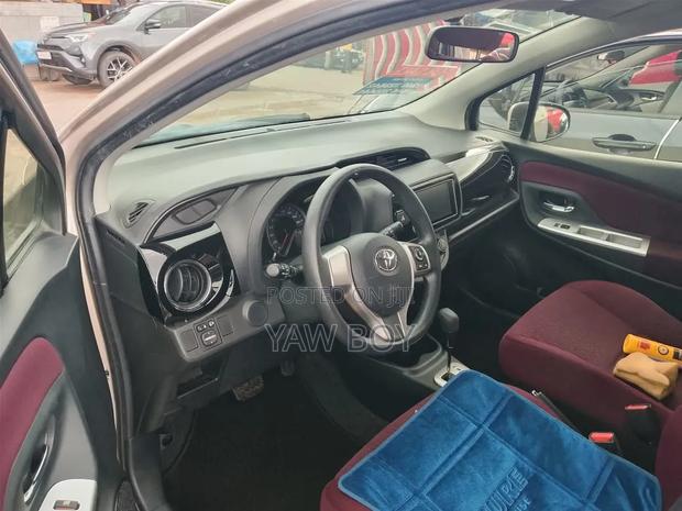 Toyota Vitz 2015 Gray
