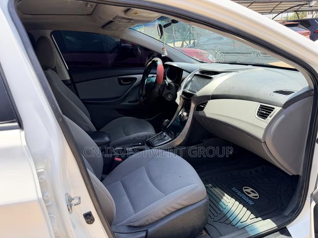 Hyundai Elantra GLS Sedan FWD (1.8L 4cyl 6M) 2013 White