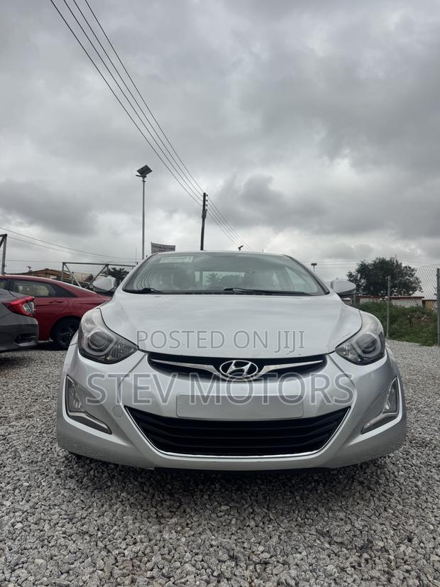 Hyundai Elantra Limited Sedan FWD (1.8L 4cyl 6A) 2016 Silver