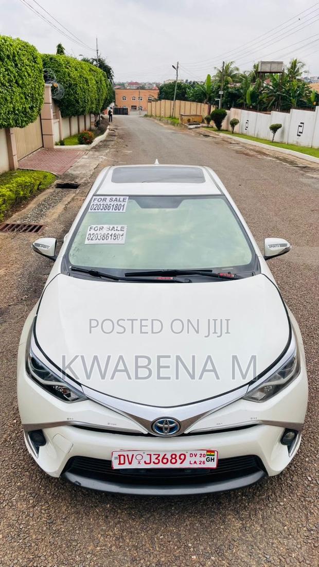 Toyota Corolla 2017 White