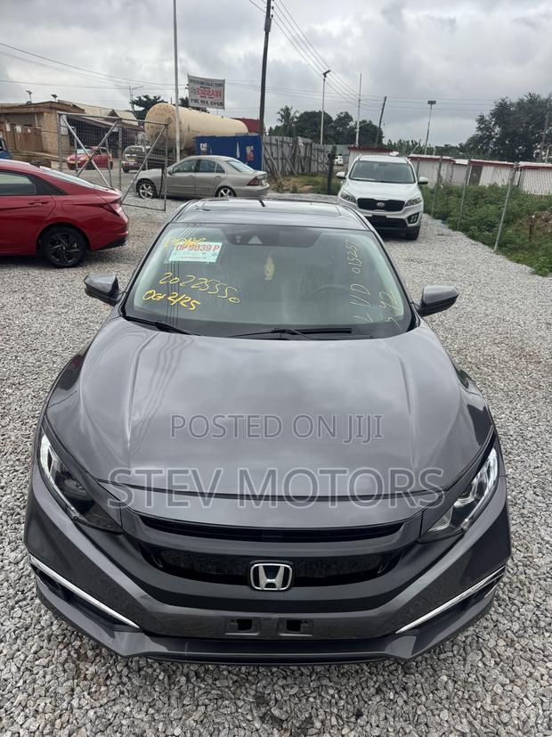 Honda Civic EX Hatchback 2020 Gray