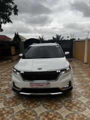 Kia Carnival 2021 White for sale