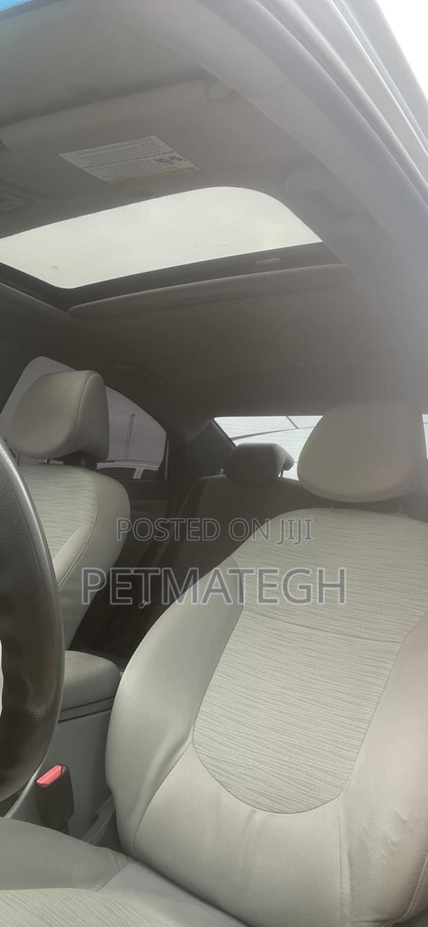 Hyundai Accent SE Sedan 2017 White
