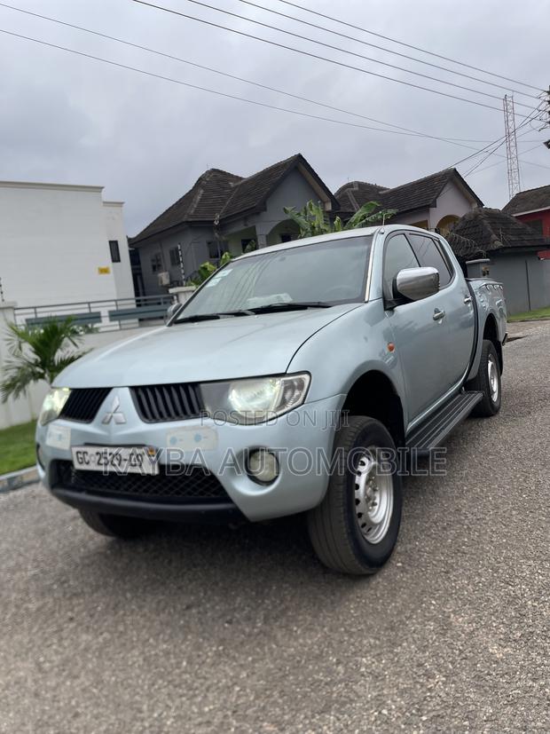Mitsubishi L200 2009 Blue