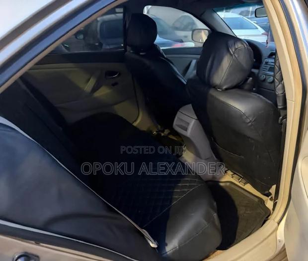 Toyota Camry 2009 Gold