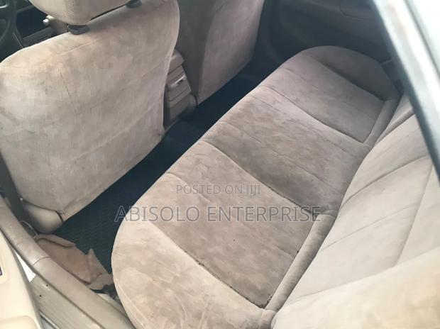 Toyota Corolla 2000 Silver