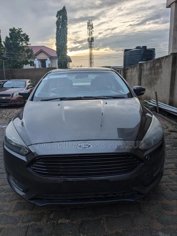 Ford Focus 2017 Gray