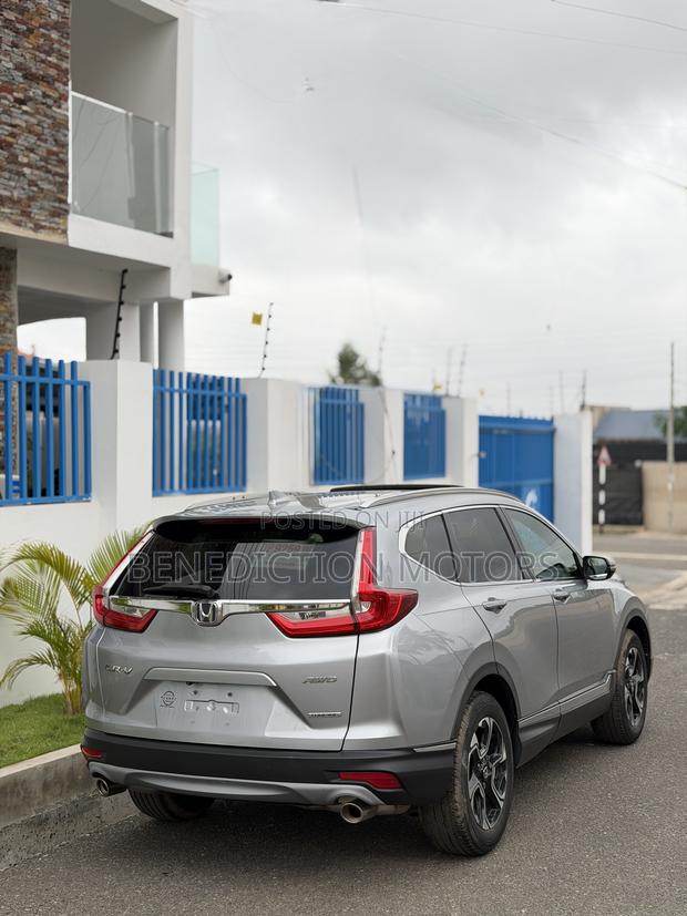 Honda CR-V Touring AWD 2019 Silver
