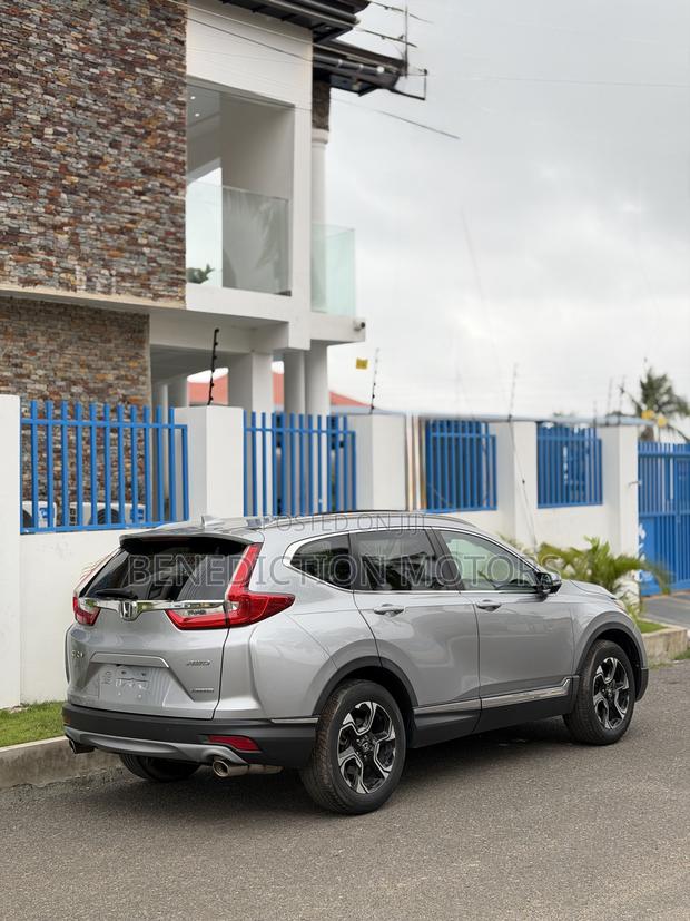 Honda CR-V Touring AWD 2019 Silver