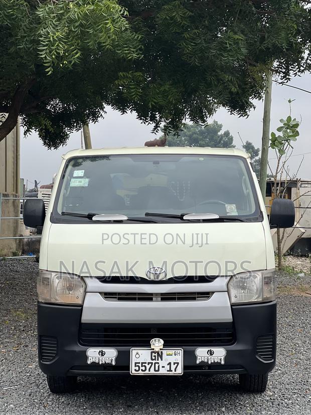 Toyota TownAce 2017 Off white