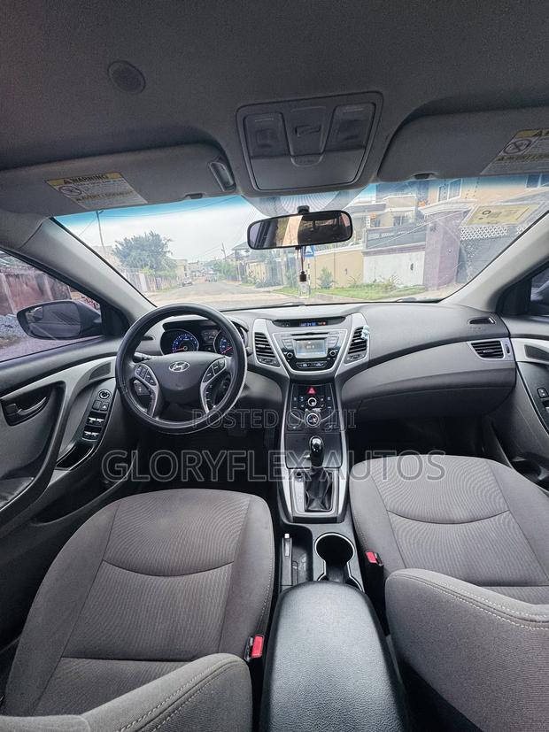 Hyundai Elantra SE 4dr Sedan (1.8L 4cyl 6A) 2014 Black