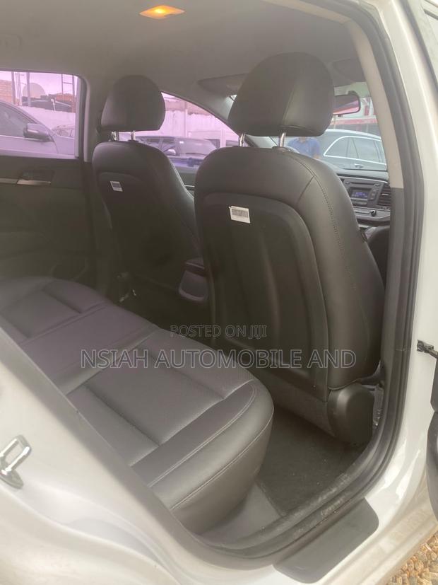 Hyundai Avante 2018 White