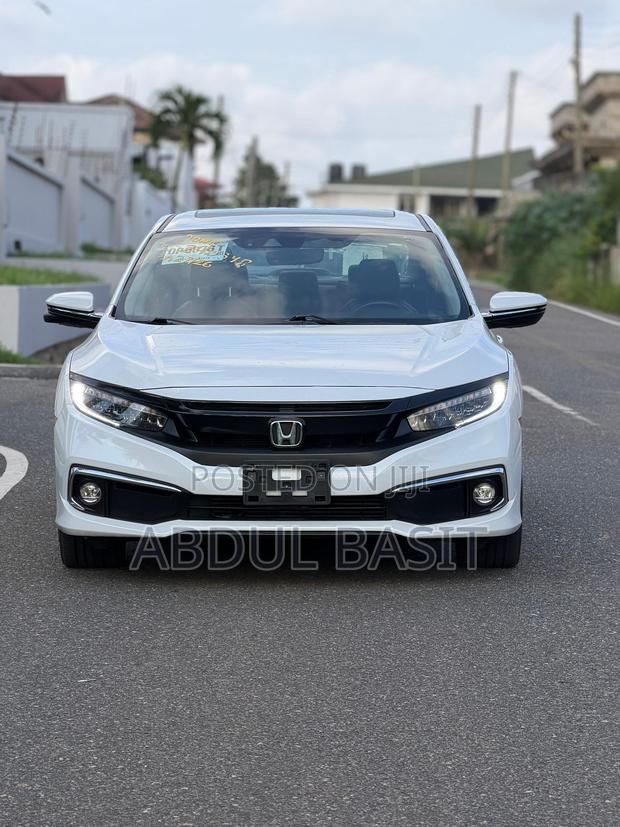 Honda Civic Touring Sedan 2019 White