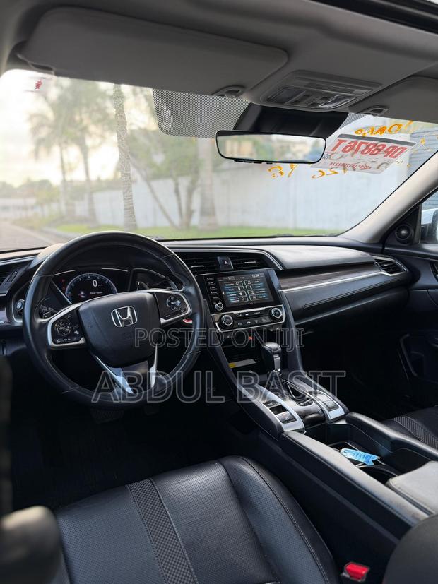 Honda Civic Touring Sedan 2019 White