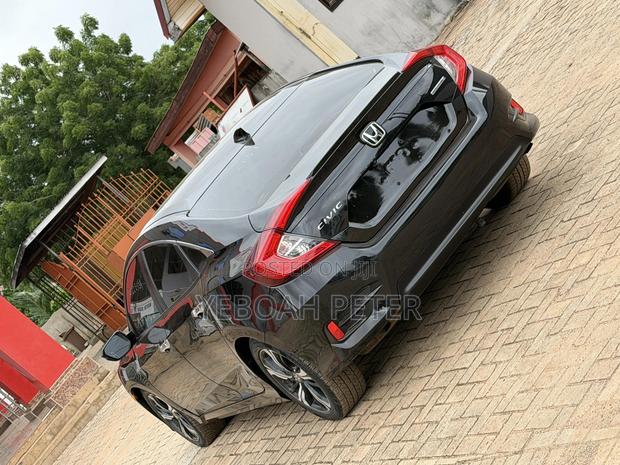 Honda Civic Touring 4dr Sedan (1.5L 4cyl) 2017 Black