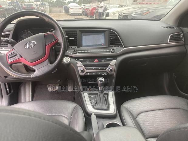 Hyundai Avante 2017 Blue