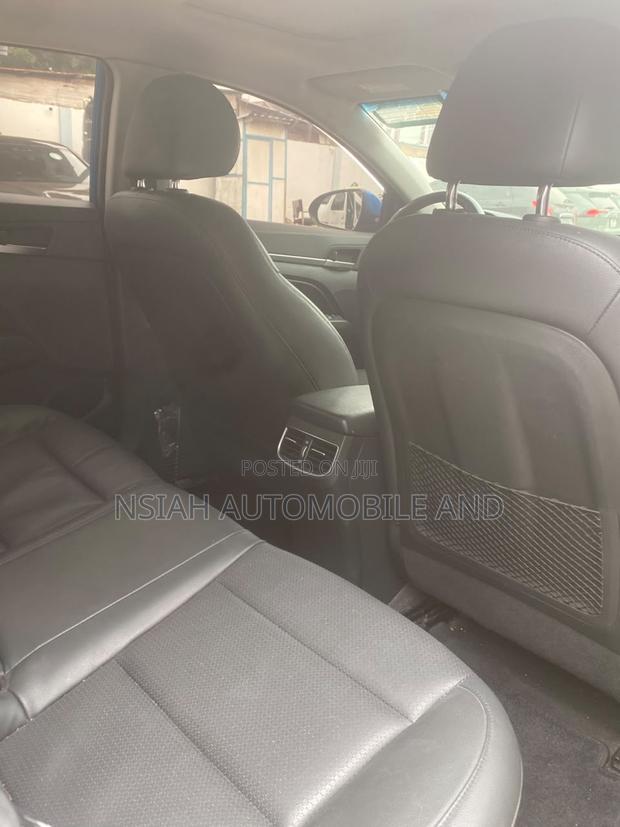 Hyundai Avante 2017 Blue