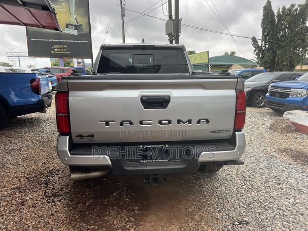 Toyota Tacoma TRD Sport Double Cab 4WD 5.0 ft. SB (Hybrid) 2025 Beige