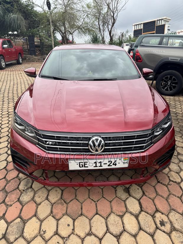Volkswagen Passat 2017 Pink
