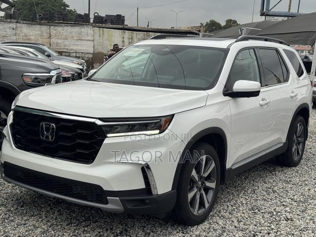 Honda Pilot EX-L 8 Passenger AWD 2024 White