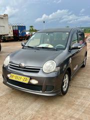 Toyota Sienta 1.5 FWD 2012 Beige for sale