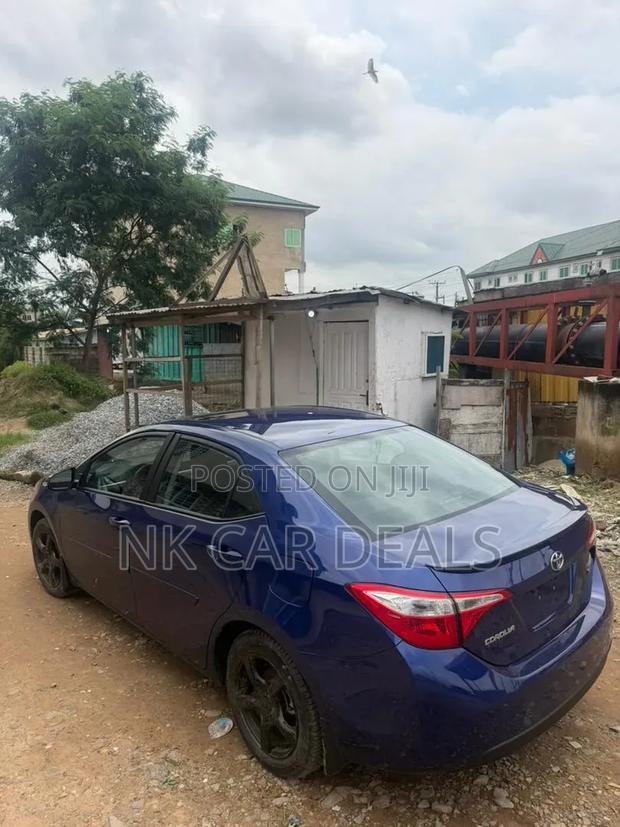 Toyota Corolla 2017 Blue