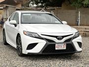 Toyota Camry 2018 White for sale