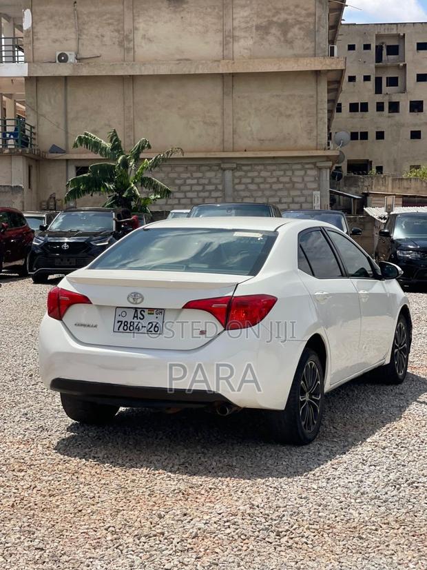Toyota Corolla LE Eco 4dr Sedan (1.8L 4cyl CVT) 2016 White