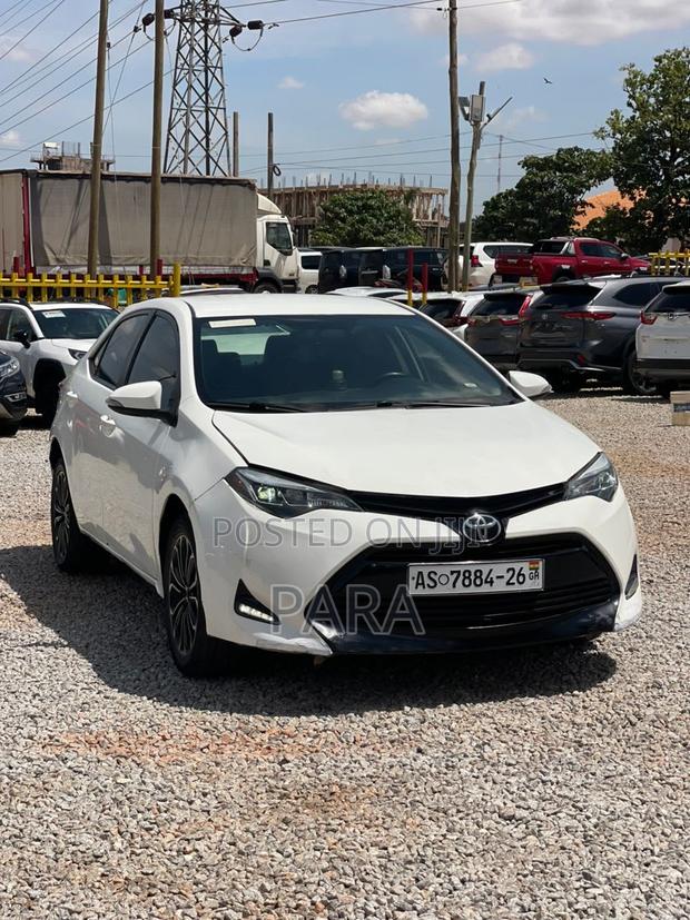 Toyota Corolla LE Eco 4dr Sedan (1.8L 4cyl CVT) 2016 White