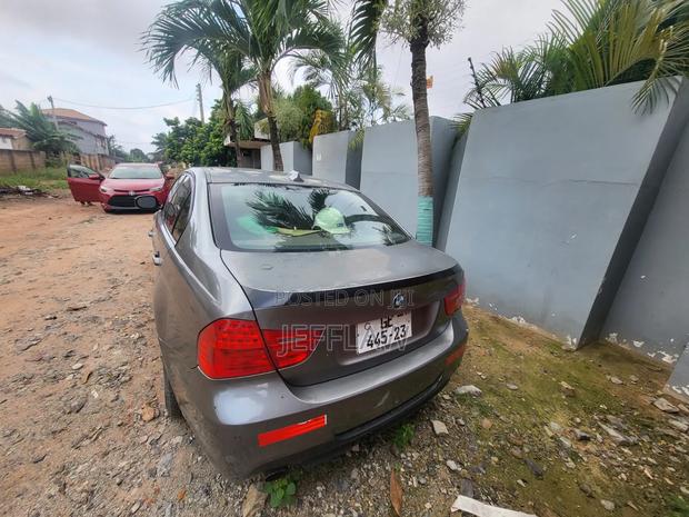 BMW 330i 2010 Gray