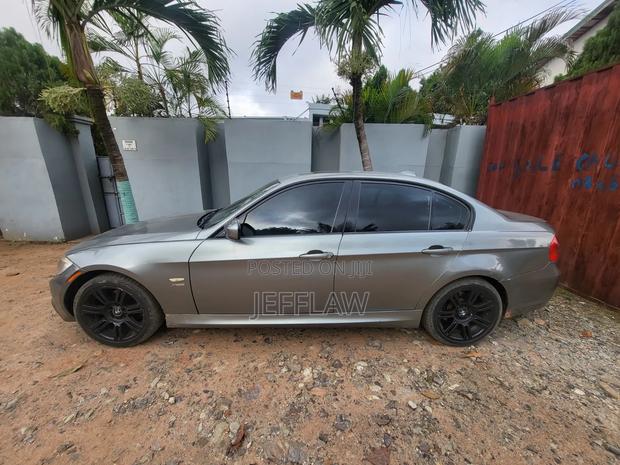 BMW 330i 2010 Gray