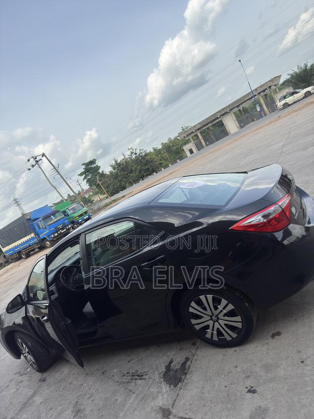 Toyota Corolla LE Eco 4dr Sedan (1.8L 4cyl CVT) 2014 Black