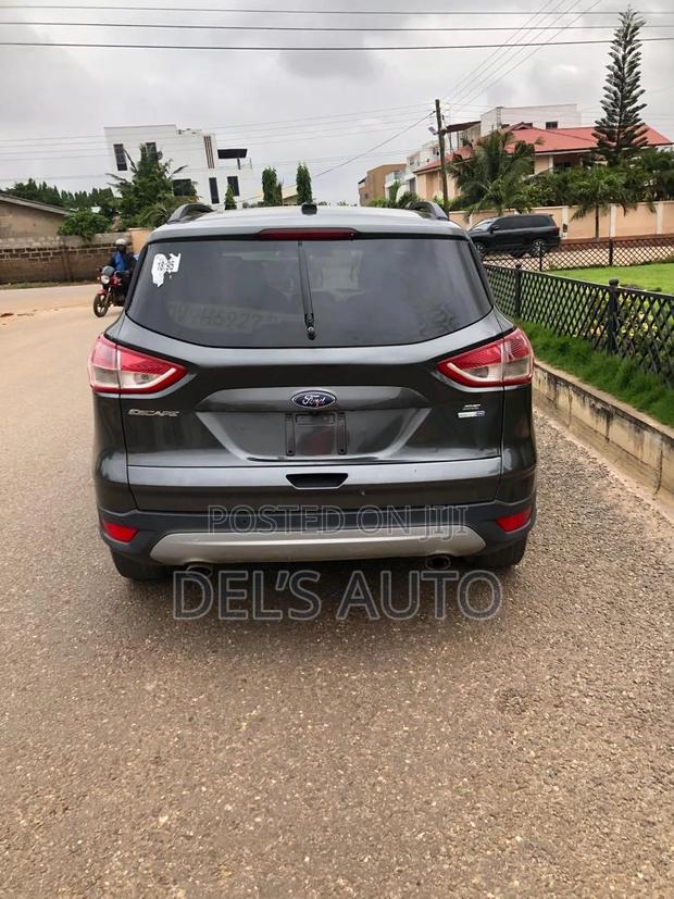 Ford Escape SE 4x4 2016 Gray