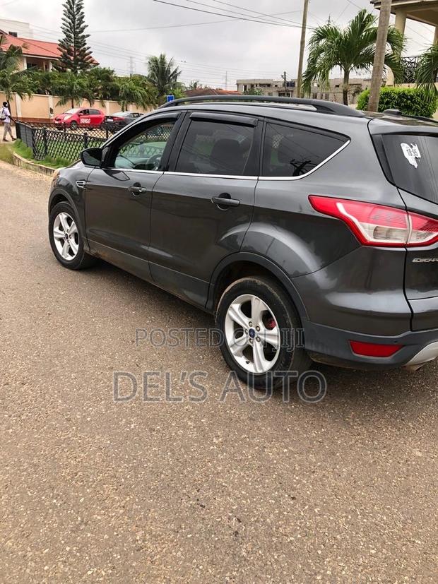 Ford Escape SE 4x4 2016 Gray